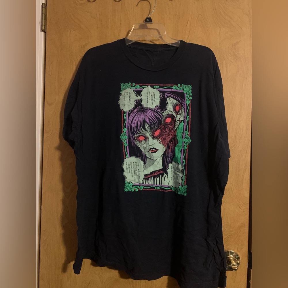 Hot Topic Junji Ito Tomie Graphic Tee Plus Size